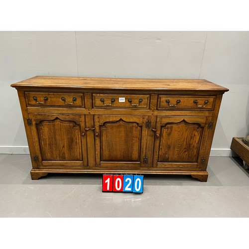 1020 - Solid oak 18th century design handmade sideboard ( superb quality )