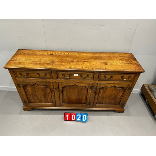 1020 - Solid oak 18th century design handmade sideboard ( superb quality )