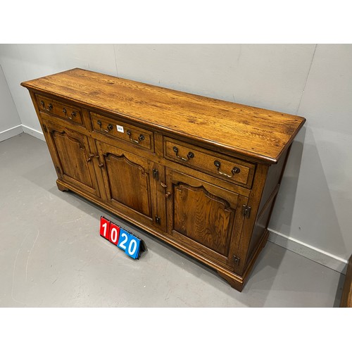 1020 - Solid oak 18th century design handmade sideboard ( superb quality )