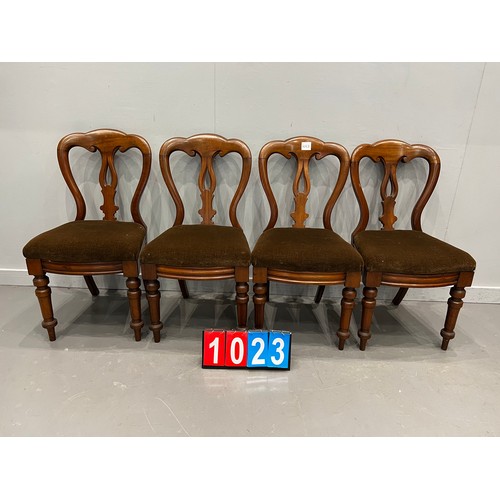 1023 - Set of 4 Victorian mahogany balloon back chairs