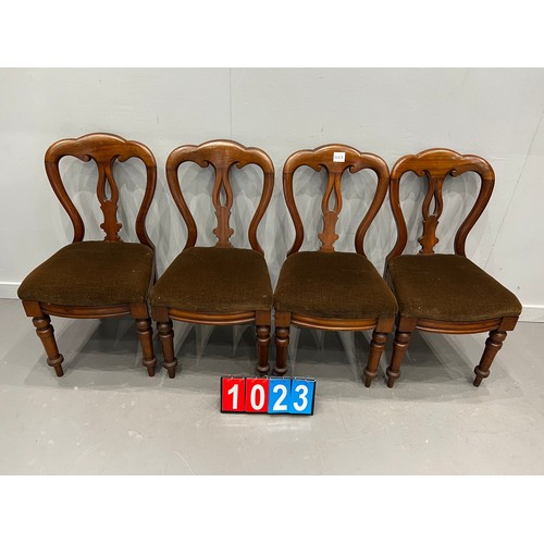 1023 - Set of 4 Victorian mahogany balloon back chairs