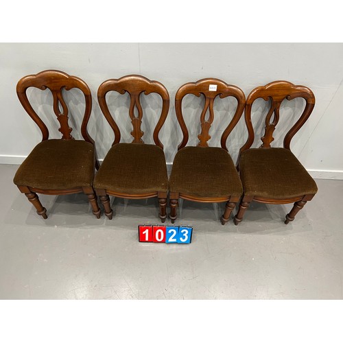 1023 - Set of 4 Victorian mahogany balloon back chairs