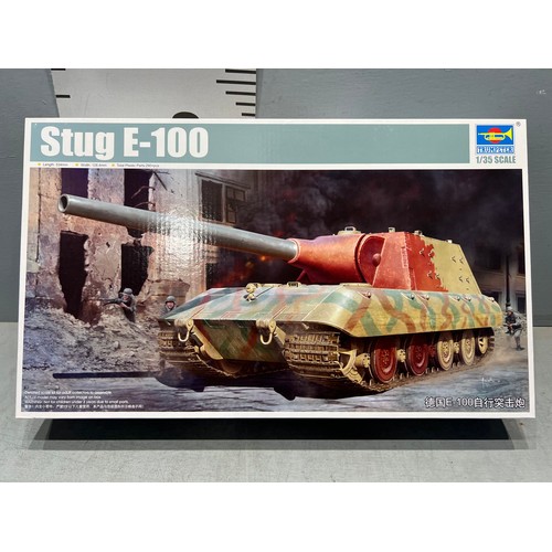 1 - 5 Trumpter model kits panzer division (poland) 1939, howlitzer, E-100 heavy tank, stug E-100 motoriz... 