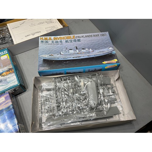 43 - 6 Model kits, dragon revell etc German u boat, H.M.S INVINCIBLE, h.m.s Manchester, submarine x2, Ger... 