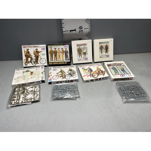 45 - 8 Tamiya military miniatures boxed