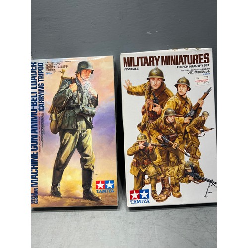 47 - 10 Tamiya model kits, military miniatures