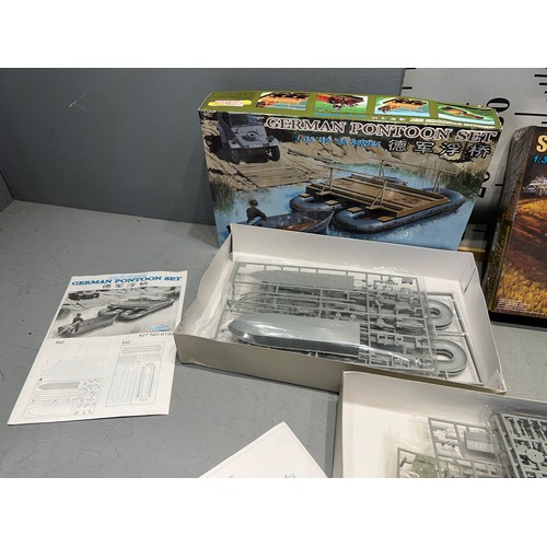 54 - 3 Dragon model kits, stummel, pak, pontoon set