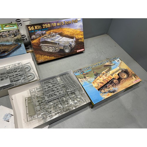 54 - 3 Dragon model kits, stummel, pak, pontoon set