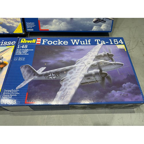 55 - 4 Revell model kits, war planes