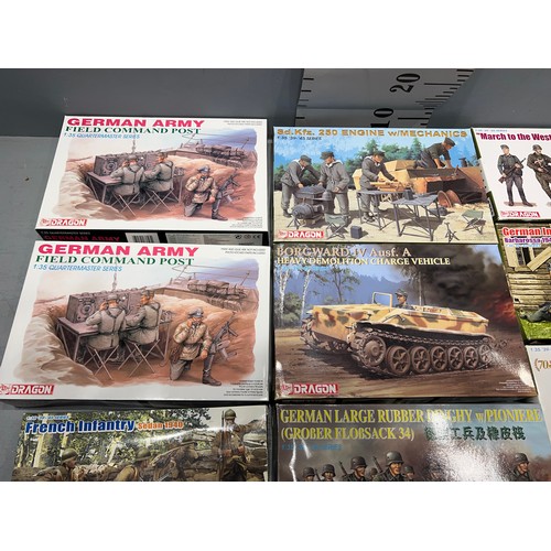 68 - 12x Dragon kits inc, command posts, soldiers, pak 38 etc