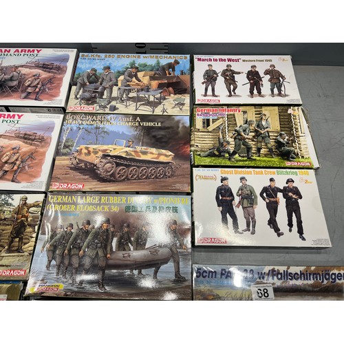 68 - 12x Dragon kits inc, command posts, soldiers, pak 38 etc