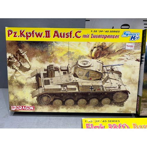 69 - 3x Dragon smart kits inc flak 38, p2. kpfw 111 x2