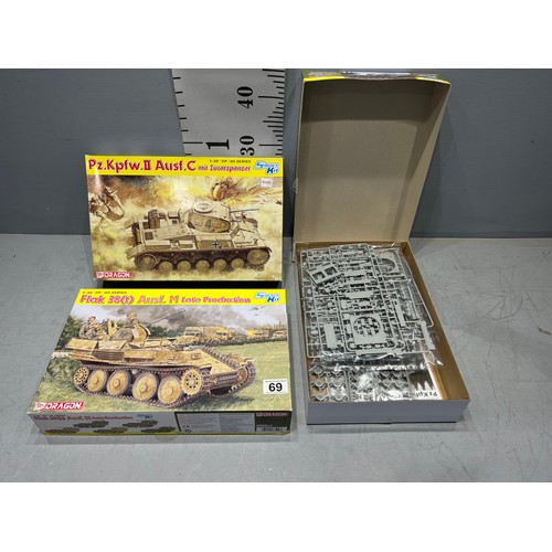 69 - 3x Dragon smart kits inc flak 38, p2. kpfw 111 x2