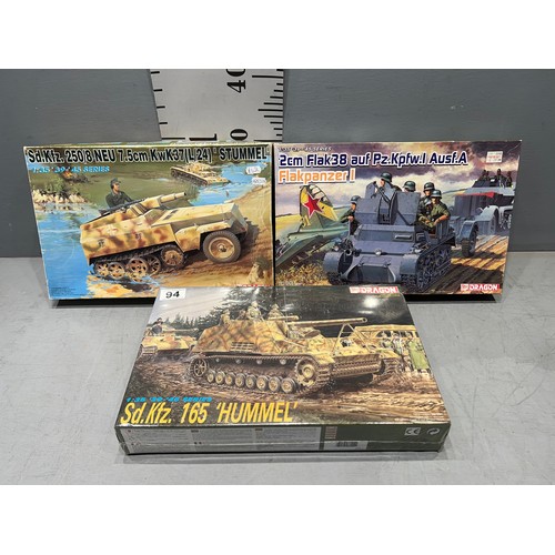 94 - 3x Dragon models inc, hummel flak 38, & stummel