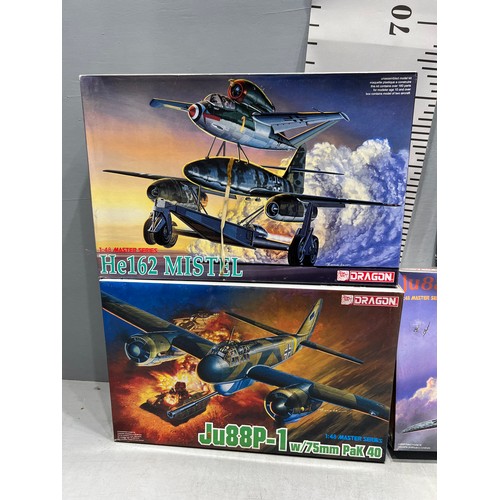 108 - 3 x Dragon aeroplanes + V2 missile inc HE162 mistel, JU88P-1 + JU88G-1