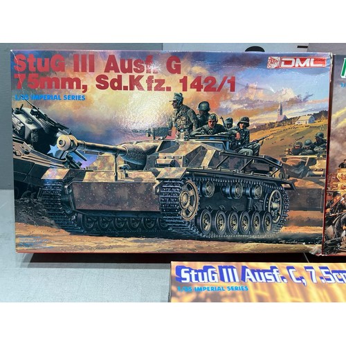 126 - 3 x Dragon tanks inc Stug III, PZKPFIV IV Ausf + Stug III