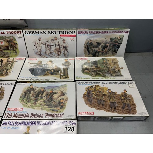 128 - 14 x Dragon crews inc Ski troops, tank hunters, Commanders etc