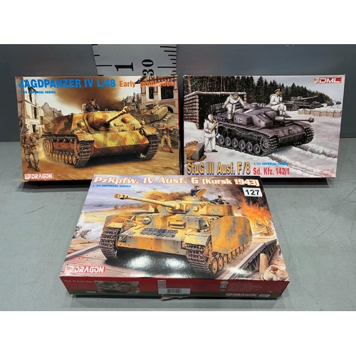 127 - 3 x Dragon tanks inc PZKPFIV, Stug III + Jagdpanzer