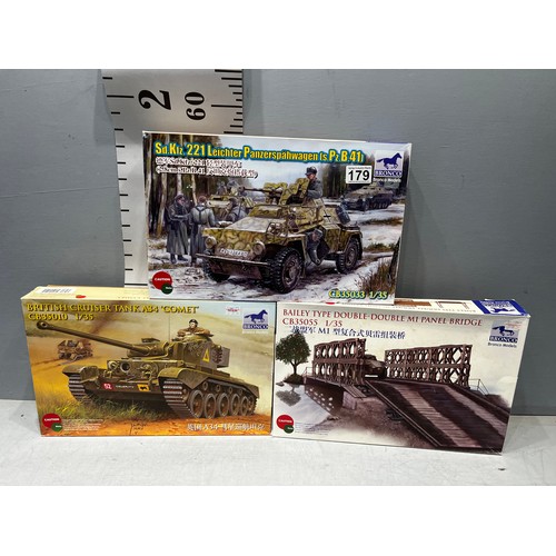 179 - 3 x Bronco kits inc British 'Comet' tank, ZZ1 Leichter tank + bailey type double panel bridge