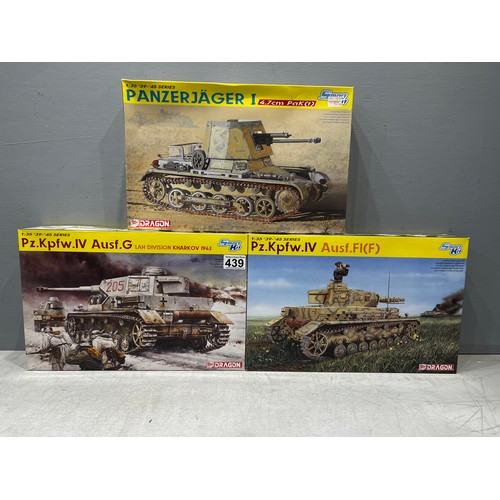 439 - 3x Dragon smart kit German tanks inc panzerjager 1