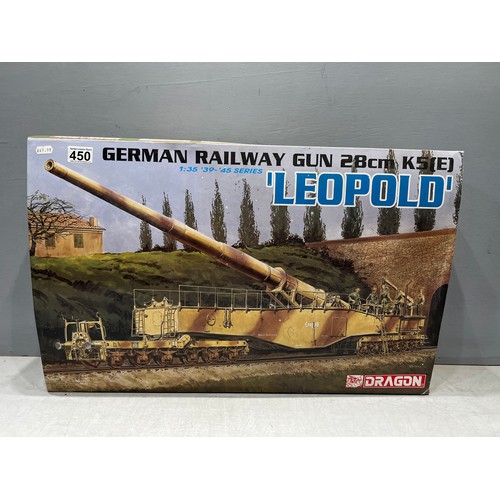 450 - Dragon kit of German railway gun 'Leopold'