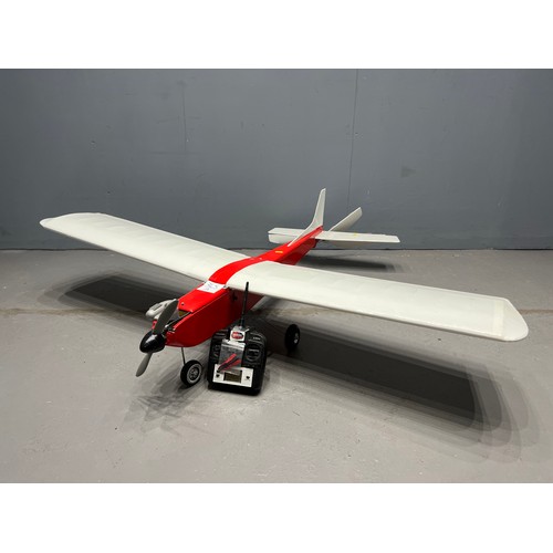 345A - Red & White Model Aeroplane + remote