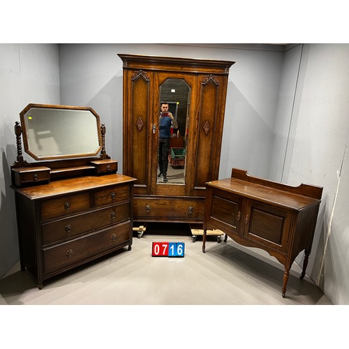 716 - Early 20th century oak 3 piece bedroom suite + pair of chairs