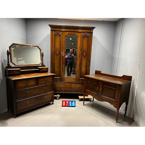 716 - Early 20th century oak 3 piece bedroom suite + pair of chairs