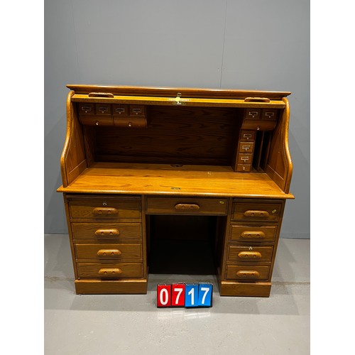 717 - Superb reproduction style roll top oak desk