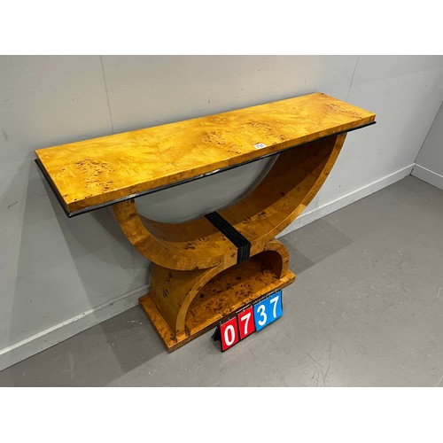 737 - Art deco design hall table