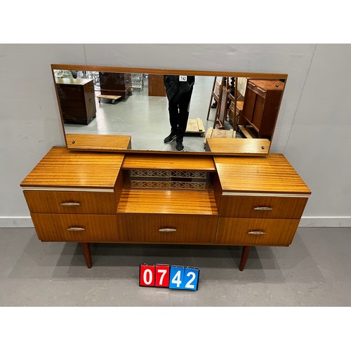 742 - Mid century teak dressing table