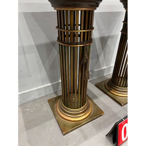 865 - 2x Marble top, carinthian style columns