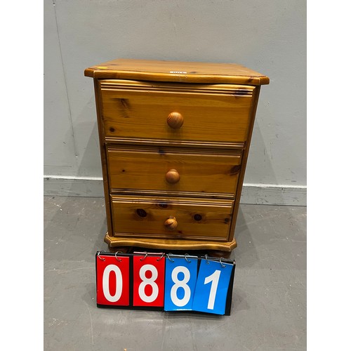 881 - Pine 3 draw chest of drawers