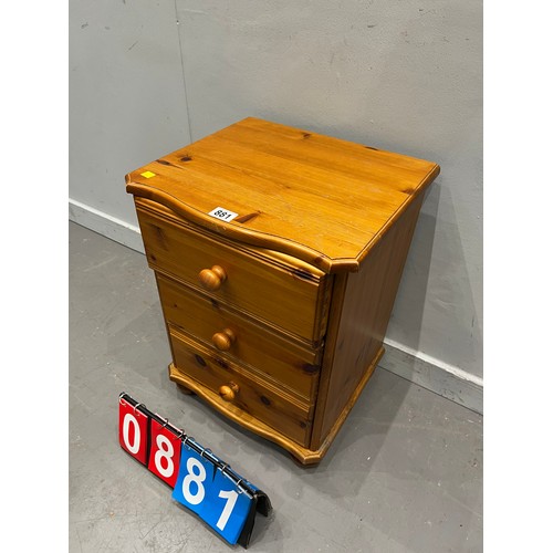 881 - Pine 3 draw chest of drawers