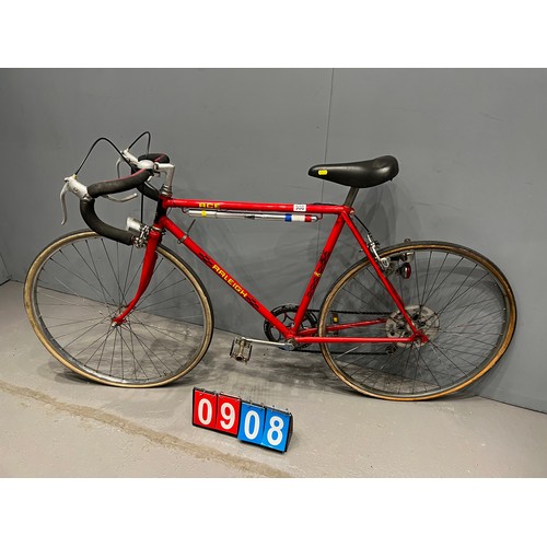 908 - Vintage Raleigh racing bike