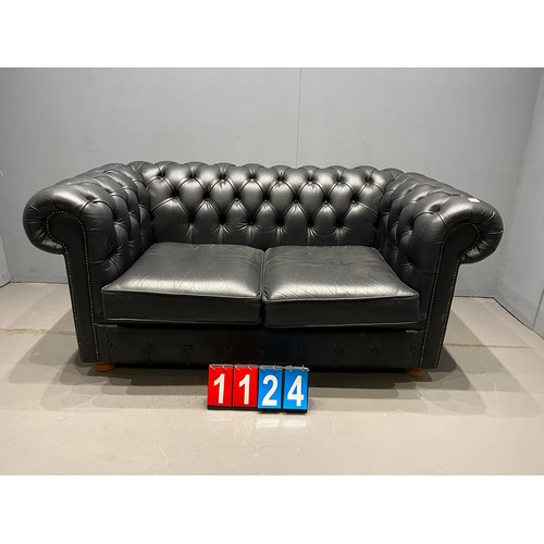 1124 - 2 seater black leather Chesterfield sofa