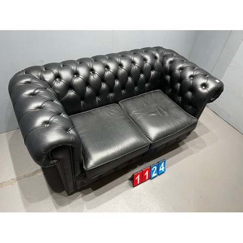 1124 - 2 seater black leather Chesterfield sofa