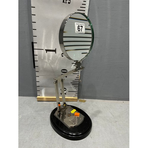 67 - Magnifier glass on stand