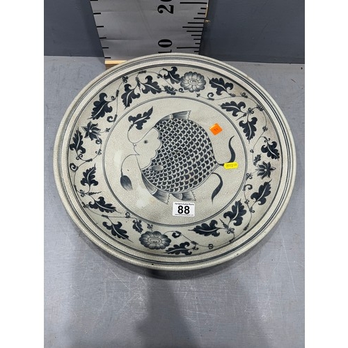 88 - Chinese blue & white fish bowl / charger plate