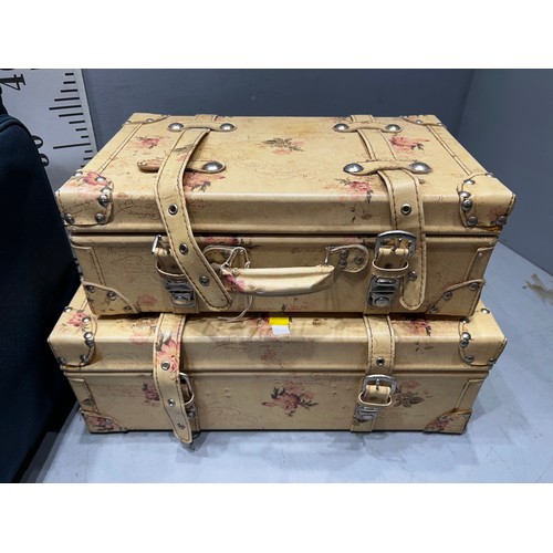 95 - Craft bag & 2 decorative suitcases
