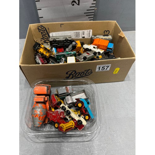 157 - Box small matchbox etc toy cars