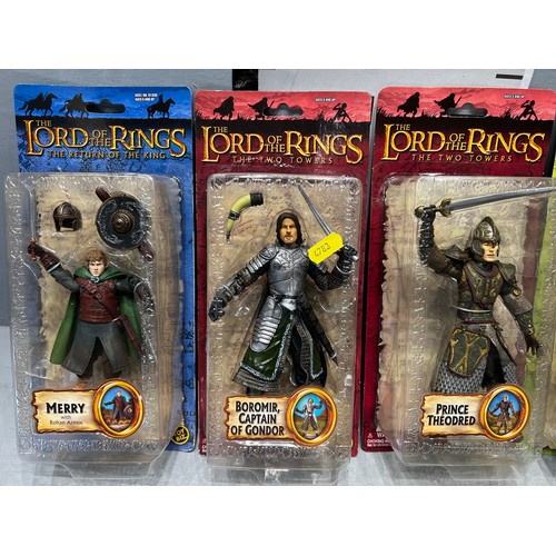 162 - 5 Lord of the Rings figures boxed, Gil-galad, Prince Theodred etc
