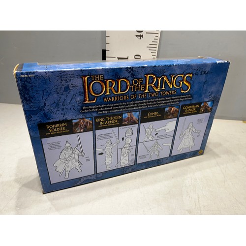 186 - Lord of the Rings 'Warriors of the Two Towers' boxed set