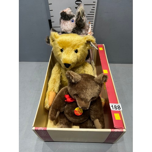 188 - Steiff Bears + animals x 3. Replica spotted pig Ltd edition 1995. Steiff Papa bear 1980 EAN 0153/43.... 