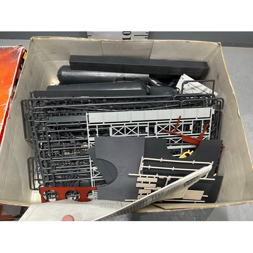 233 - Blast furnace model kit boxed