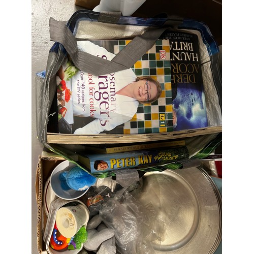 302 - Collection of kitchen ware books etc