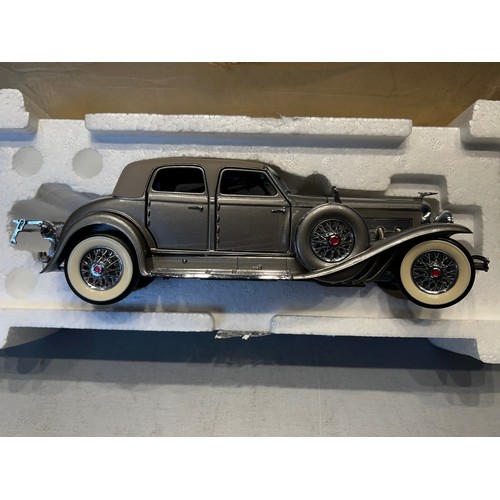 485 - Franklin mint Dusenberge 1933 twenty grand model car