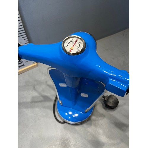 500 - Blue vespa table lamp working