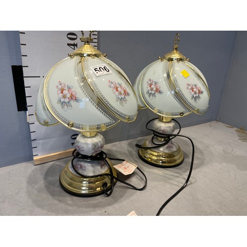 506 - Pair table lamps