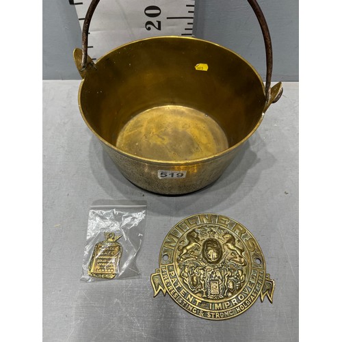 519 - Victorian Brass jam pan + 2 victorian Milners brass plaques